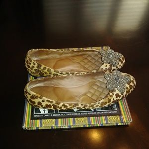 Vince Camuto Leopard Flats
